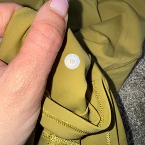 Lululemon Fast and Free Tight Women 10‎ Chartreuse Excellent Pockets Nulux 25in thumbnail 2