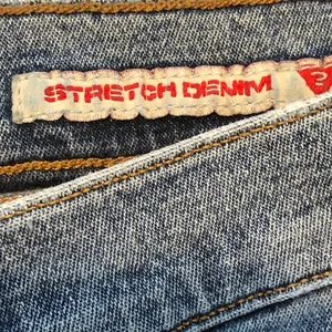 Guess Vintage Button Boot Cut Patch Front Pocket Jeans 29 Fit like a 6 thumbnail 5