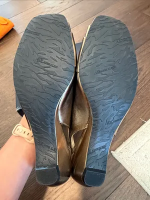 AK Anne Klein Bronze & Jeweled Heel Size 8 - C50-001 thumbnail 5