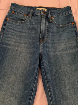 Madewell The Perfect Vintage Crop High-Waist Straight Jeans in Medium Blue, 26 thumbnail 16