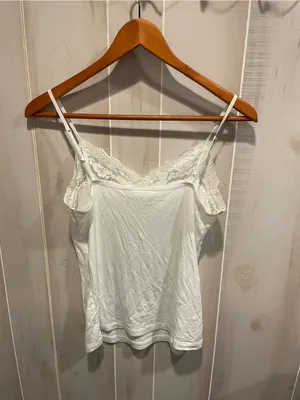 Cute soft Ann Taylor stretchy lace trim Y2K vanilla cami classic coquette thumbnail 4