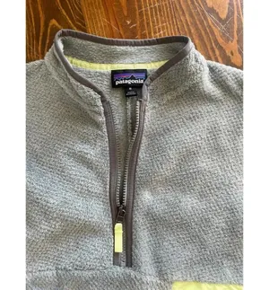 Patagonia Women's Re-Tool 1/2 Zip Pullover in Tailored Gray&Nickel, M thumbnail 5