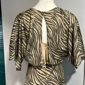 ASTR NWOT Flutter Sleeve Open Back Midi Dress Zebra - S ($99) thumbnail 8