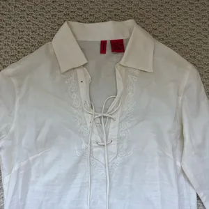 FRIENDS Cream Lace-Up Blouse with Flared Sleeves. BNWT thumbnail 2