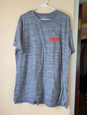 Tshirt  thumbnail 1