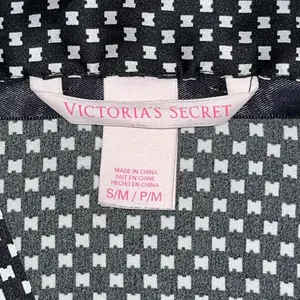 Victoria’s Secret Silky Black Robe with Pockets & Tie-Waist thumbnail 4