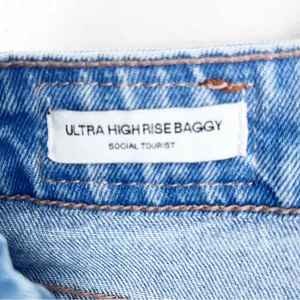 SOCIAL TOURIST Blue Ultra High Rise Baggy Hearts Patches Wide Leg Jeans 26 Boho thumbnail 5