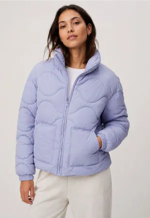 Gap Relaxed Quilted Nylon Jacket NWT thumbnail 1