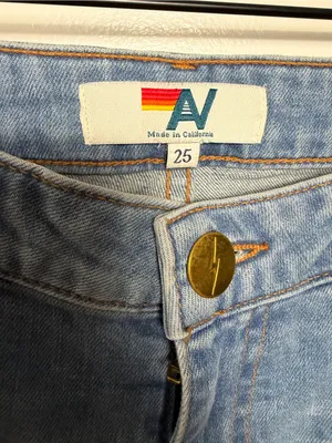 AVIATOR NATION HIGH RISE SLIM BOOT JEAN - SUPER LIGHT thumbnail 4