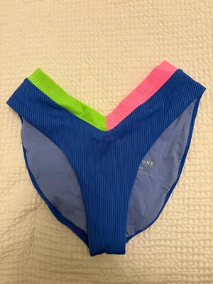 ONEONE Swimwear thumbnail 4