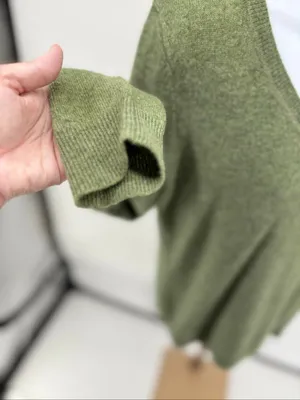 Aspen 2- Ply Cashmere V Neck Sweater Green Size Medium thumbnail 6
