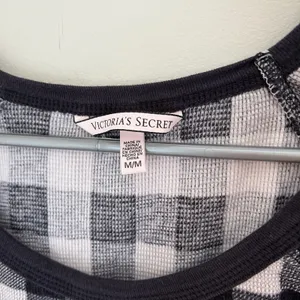 Victoria's Secret Size Medium Plaid Round Neck Long Sleeve Pajama Top Sleepwear thumbnail 4