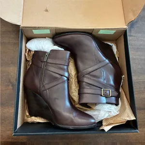 Frye Cece Jodhpur Boots Women’s 9 Dark Brown Used In Box Wedge Bootie Buckle thumbnail 2