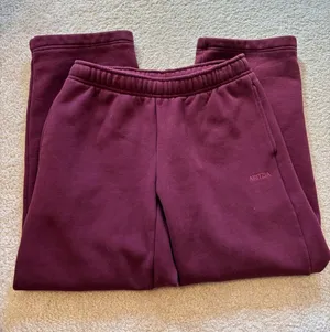 Aritzia Cozyfleece Straight Leg Sweats thumbnail 1