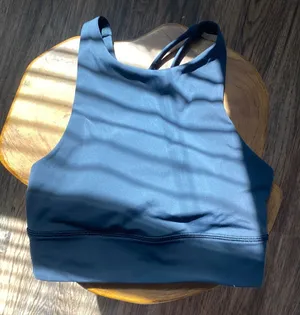 Lululemon bra top thumbnail 1