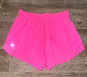 Lululemon Hotty Hot Shorts 2.5" High-Rise Sonic Pink thumbnail 2