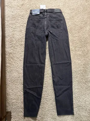 American Eagle Super High-Waisted Baggy Straight Black Jean thumbnail 2