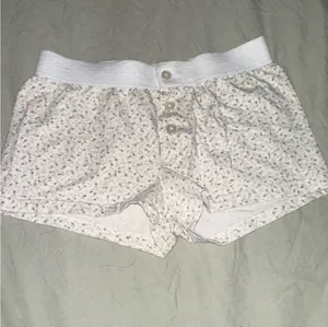 Brandy Melville Shorts thumbnail 1
