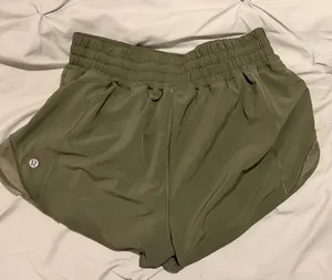 Lululemon Shorts Hotty Hot 4" Low-Rise thumbnail 2
