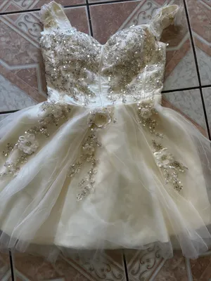 Cream short formal dress thumbnail 1