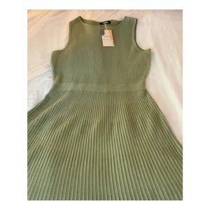 BTFBM Dress Womens Size L Ribbed Midi Knit Dress Olive Green Sleeveless NWT thumbnail 3