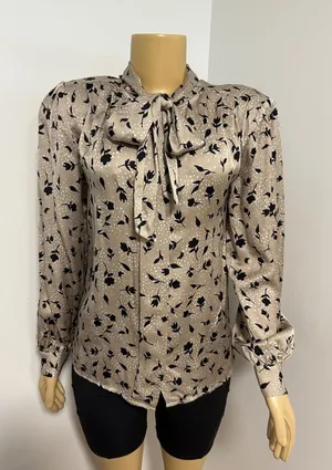 Knot Sisters Womens Taupe Black Floral Bow Tie Neck Viscose Blouse KSHO18T30 M thumbnail 1