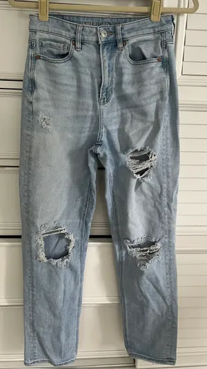 American Eagle Ripped Jeans thumbnail 2