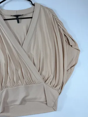 BCBGMAXAZRIA Women’s M Beige Surplice‎ Dolman Sleeve Banded Hem Blouse thumbnail 12