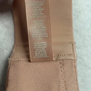 SKIMS T Shirt Bra Women 44DDD‎ Clay Tan Wireless Seamless Plunge Everyday thumbnail 6