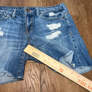 American Eagle Women Distressed Denim Shorts Blue Cut Off‎ Raw Hem Size 4 Cotton thumbnail 3