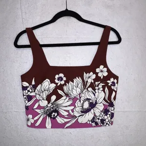 NWT Express square neck Floral Crop Top XS Burgundy Square Neck Sleeveless‎ thumbnail 2