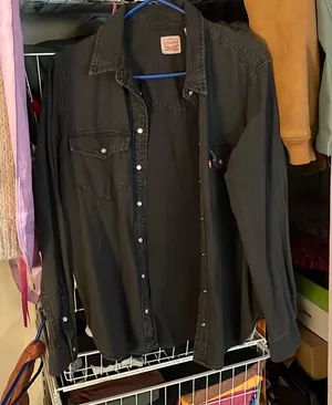 Levi’s Essential Western Top in Night is Black 2 thumbnail 1
