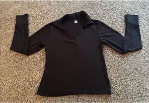 Old Navy Women's Black Split-Neck Long Sleeve Pullover Tee Size Small thumbnail 1
