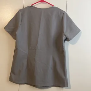 Figs Technical Collection Women’s Size Medium One Pocket Scrub Top Gray Color thumbnail 6