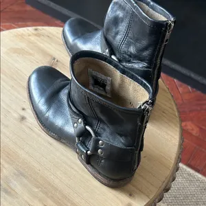Frye Phillip Harness Short Ankle Boots Womens Size 7 B Black Leather‎ Zip Moto thumbnail 8