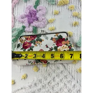 Home-X Floral‎ Tapestry Kiss Lock Clutch Bag Cream Red Yellow Rose SKU 65888 thumbnail 2
