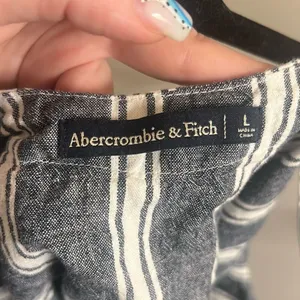 ✨Abercrombie Striped Linen Button Front Sz Large Tank✨ thumbnail 6