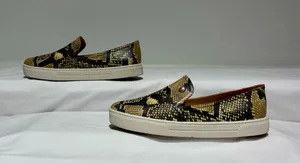 Vince Camuto Snakeskin Print Slip-On Shoes Size 8 thumbnail 3