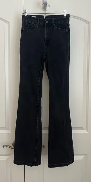 Gap Black Bootcut Jeans thumbnail 1