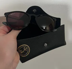 Ray-Ban Polarized Sunglasses Erika Style thumbnail 1