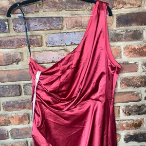 NWT Lulus Dreaming of Elegance Wine Red Satin One-Shoulder Maxi Dress Size XL thumbnail 4