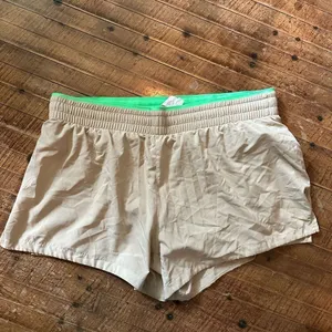 Fabletics Hali Run Breathe khaki green pop XL athletic shorts thumbnail 2