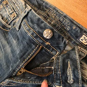 Miss Me Low Rise Signature Bootcut Flared Denim Jeans thumbnail 7