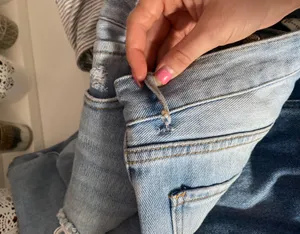 Forever 21 Ripped Jeans thumbnail 3