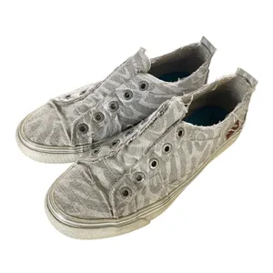 Blowfish Malibu Marley Sneaker Women 8 Gray Zebra Distressed Canvas Slip On Boho thumbnail 3