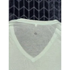 Lululemon Love Tee Short Sleeve V-Neck T-Shirt Green Stretch Size Small thumbnail 4