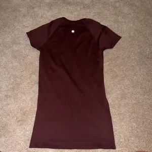 Lululemon Swiftly Tech Short Sleeve thumbnail 2