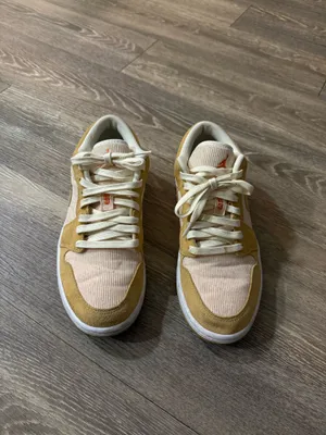 Nike Women’s Air Jordan 1 Low SE 'Twine' thumbnail 6