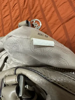 Michael Kors Bedford Medium Belted Leather Satchel – Taupe / Dark Khaki thumbnail 15