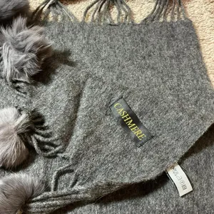 Luxury Grey Wool‎ Fur Blend Scarf with Pom Pom Tassels thumbnail 3
